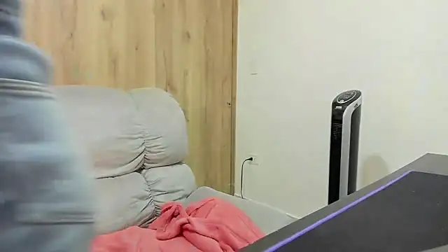 xspecialoomx online show from 18, 3, 2026