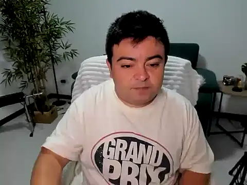 naughty bear online show from 28, 9, 2025