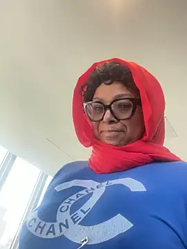 MSweetLindaParks online show from 16, 4, 2026