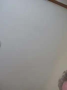 Hans04051972 online show from 15, 11, 2025