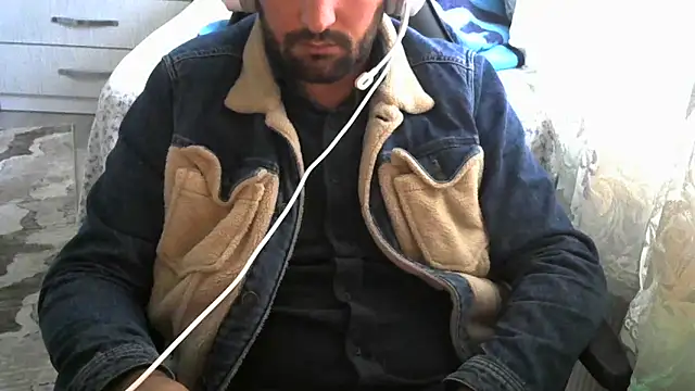 Snapshot of crazybaby5461 chatting on 11, 11, 2025 crazybaby5461 online show from 11, 11, 2025