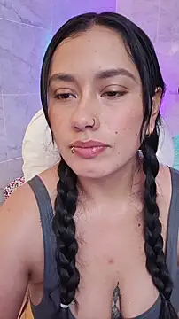 LauraRuiz1 online show from 19, 6, 2026