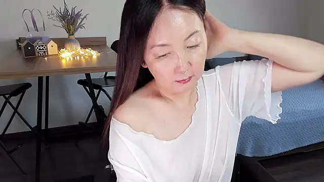 AvroraSakura online show from 8, 10, 2025