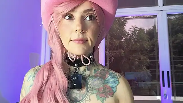 Snapshot of Evangelyne_1 chatting on 11, 10, 2025 Evangelyne 1 online show from 11, 10, 2025