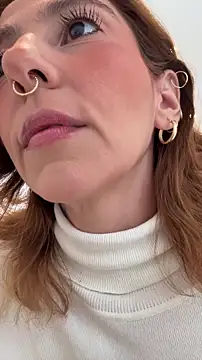 Snapshot of Evangelyne_1 chatting on 16, 11, 2025 Evangelyne 1 online show from 16, 11, 2025