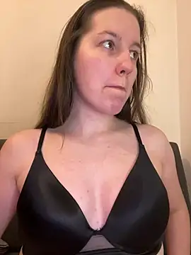 Snapshot of Nicole-Ray chatting on 21, 1, 2025 Nicole-Ray online show from 21, 1, 2025