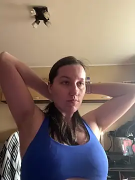 Snapshot of Nicole-Ray chatting on 4, 3, 2025 Nicole-Ray online show from 4, 3, 2025