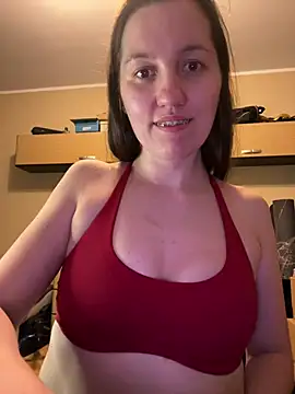 Snapshot of Nicole-Ray chatting on 5, 2, 2025 Nicole-Ray online show from 5, 2, 2025