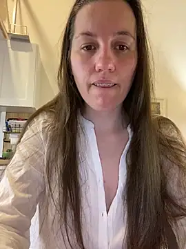 Snapshot of Nicole-Ray chatting on 5, 10, 2025 Nicole-Ray online show from 5, 10, 2025