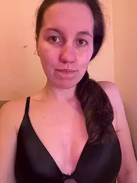 Snapshot of Nicole-Ray chatting on 8, 1, 2025 Nicole-Ray online show from 8, 1, 2025