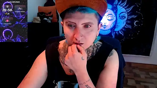 Marieblueeyes online show from 19, 2, 2025