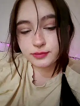 Snapshot of Yammy_Yumi chatting on 13, 2, 2025 Yammy Yumi online show from 13, 2, 2025