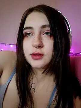 Snapshot of Yammy_Yumi chatting on 20, 1, 2025 Yammy Yumi online show from 20, 1, 2025