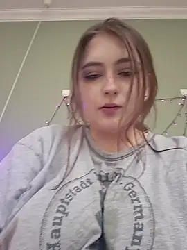 Snapshot of Yammy_Yumi chatting on 20, 5, 2026 Yammy Yumi online show from 20, 5, 2026