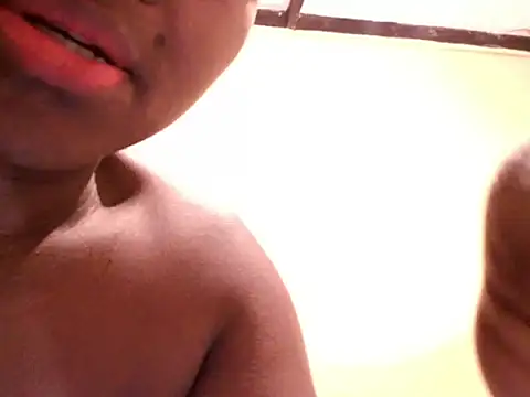 Snapshot of Queen_BootyXXX chatting on 6, 6, 2026 Queen BootyXXX online show from 6, 6, 2026