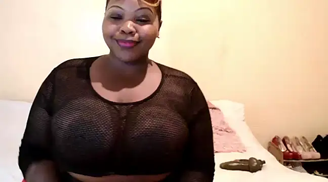 Queen BootyXXX online show from 6, 12, 2024
