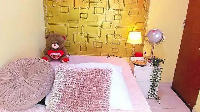 Julia Haye online show from 24, 2, 2026