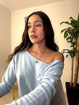 SelenaStone online show from 8, 11, 2025