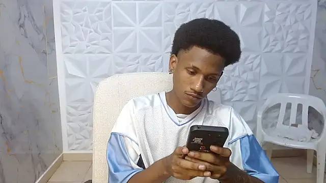 Snapshot of ManSant chatting on 7, 5, 2026 ManSant online show from 7, 5, 2026