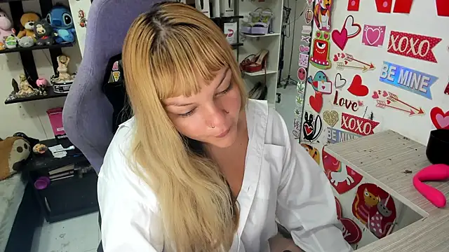 Snapshot of allsson_queen chatting on 5, 8, 2026 allsson queen online show from 5, 8, 2026