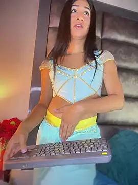 Ashly Miller online show from 28, 3, 2026