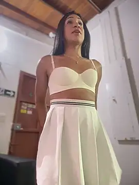 Ashly Miller online show from 6, 3, 2026