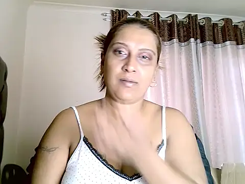 eroticbeauty37 online show from 3, 2, 2026