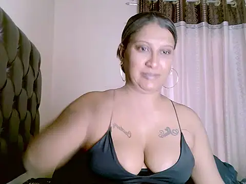 eroticbeauty37 online show from 24, 6, 2026