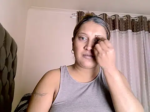 Snapshot of eroticbeauty37 chatting on 7, 6, 2026 eroticbeauty37 online show from 7, 6, 2026