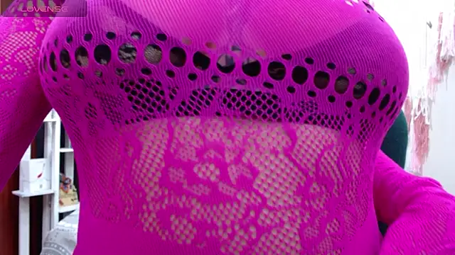 Tefanny Arias online show from 16, 10, 2025