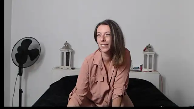 Snapshot of Oriane_Jackson chatting on 16, 11, 2025 Oriane Jackson online show from 16, 11, 2025