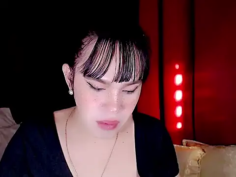 Snapshot of arianneXXX_ts chatting on 11, 10, 2025 arianneXXX ts online show from 11, 10, 2025