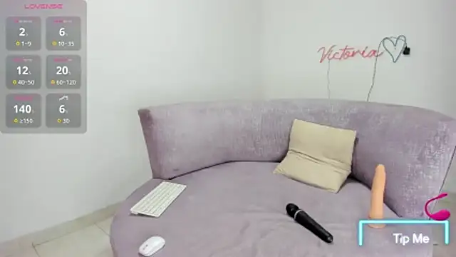 Snapshot of victoria_027 chatting on 24, 10, 2025 victoria 027 online show from 24, 10, 2025