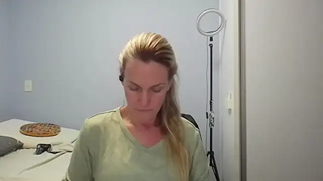 Annylove1 online show from 11, 4, 2026