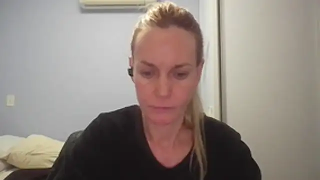 Snapshot of Annylove1 chatting on 24, 5, 2026 Annylove1 online show from 24, 5, 2026