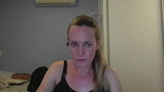 Annylove1 online show from 3, 12, 2025