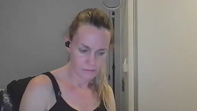 Annylove1 online show from 5, 12, 2025