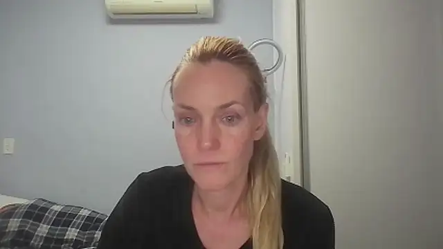 Snapshot of Annylove1 chatting on 11, 5, 2026 Annylove1 online show from 11, 5, 2026