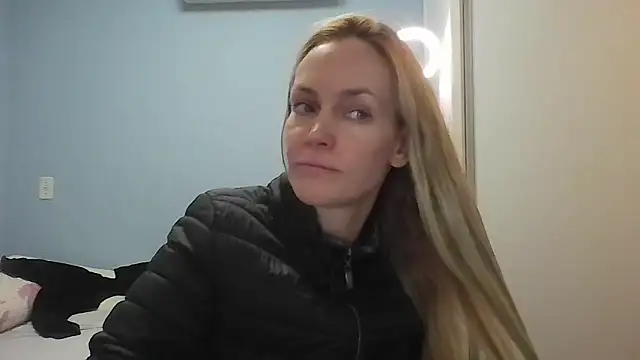 Snapshot of Annylove1 chatting on 11, 5, 2026 Annylove1 online show from 11, 5, 2026