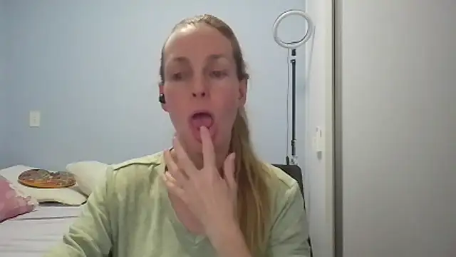 Annylove1 online show from 20, 4, 2026