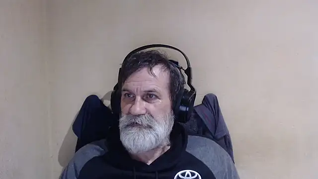 Snapshot of AlexNudo chatting on 14, 11, 2025 AlexNudo online show from 14, 11, 2025