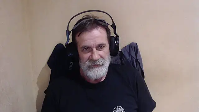 Snapshot of AlexNudo chatting on 24, 10, 2025 AlexNudo online show from 24, 10, 2025