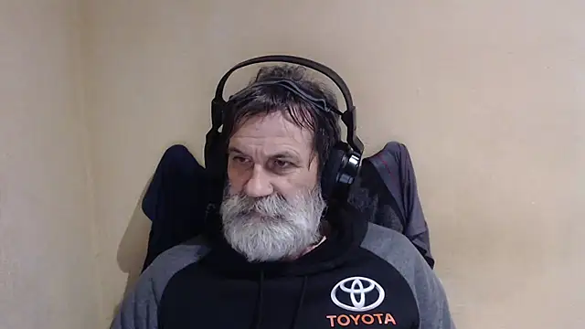 Snapshot of AlexNudo chatting on 22, 11, 2025 AlexNudo online show from 22, 11, 2025