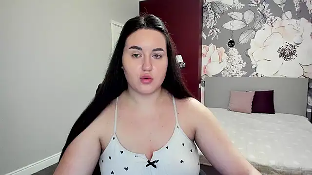 Roxie Bradley online show from 11, 2, 2026