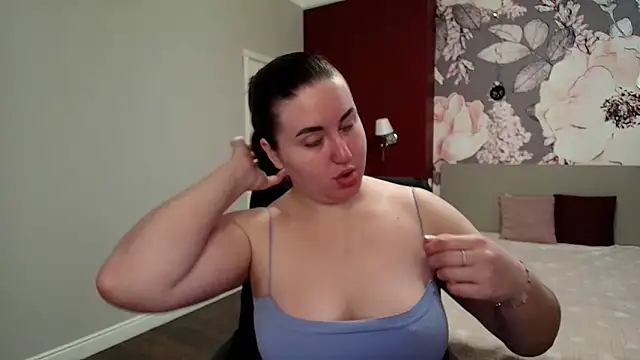 Roxie Bradley online show from 10, 4, 2026