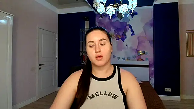 Roxie Bradley online show from 14, 2, 2025