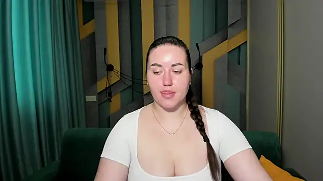 Snapshot of Roxie_Bradley chatting on 3, 6, 2026 Roxie Bradley online show from 3, 6, 2026