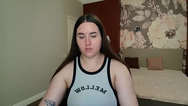 Snapshot of Roxie_Bradley chatting on 24, 7, 2026 Roxie Bradley online show from 24, 7, 2026