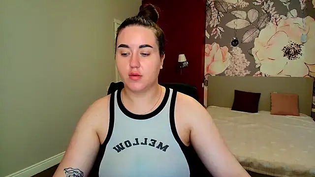 Snapshot of Roxie_Bradley chatting on 18, 6, 2026 Roxie Bradley online show from 18, 6, 2026