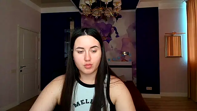 Roxie Bradley online show from 3, 2, 2025
